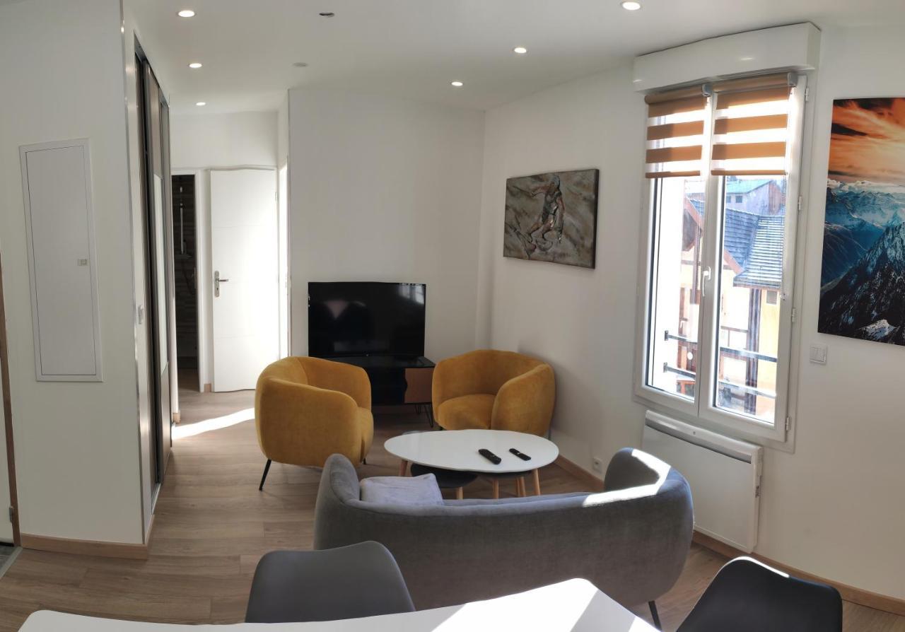 Joli Appartement Renove Avec Terrasse Brides-les-Bains Buitenkant foto